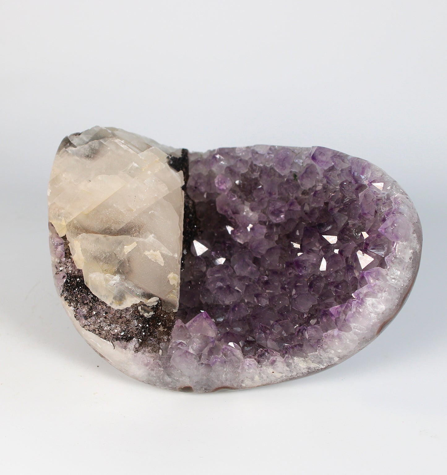 Amethist met Calciet & Hematiet - Collectors Piece